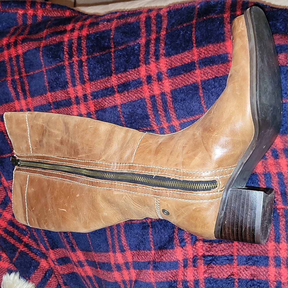 Distressed Rider Boots - Picture 2 of 5